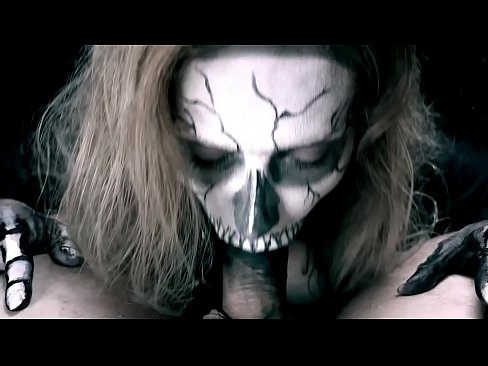 ❤️ Demoon meisie suig haan met haar swart mond en sluk cum. Fok video op af.pornsexphoto.ru
